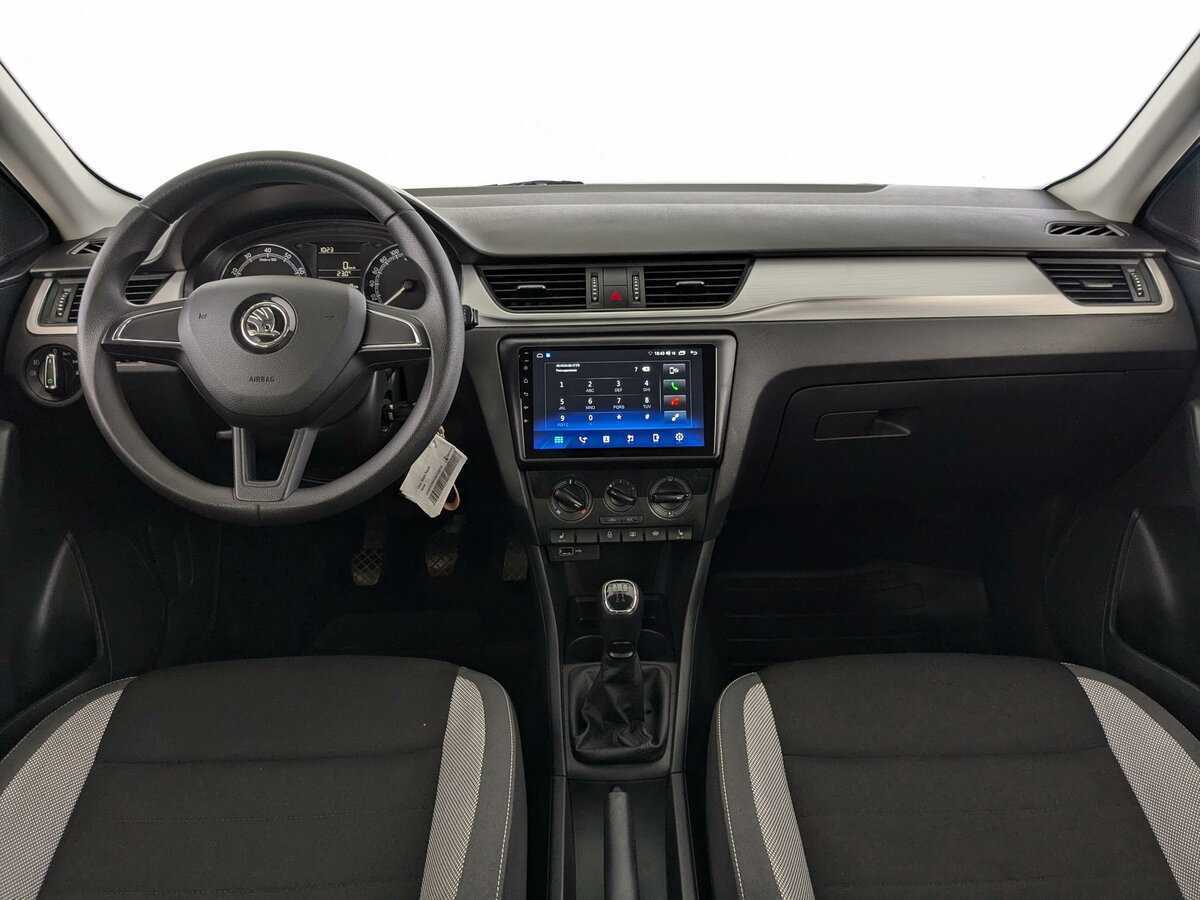 Skoda Rapid с пробегом — 2019 год. Фото: #17