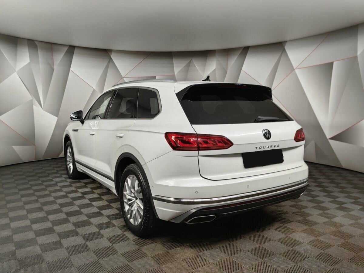 Volkswagen Touareg с пробегом — 2021 год. Фото: #3