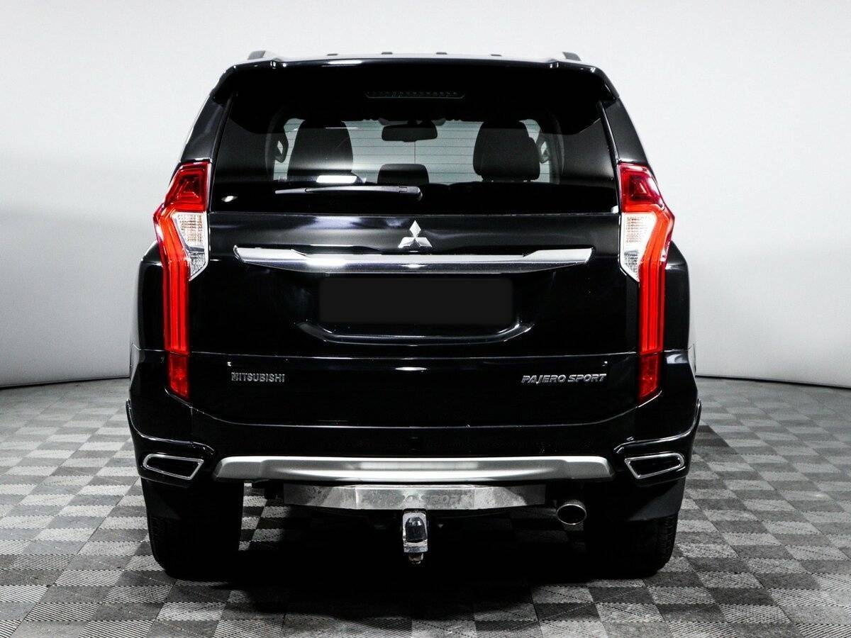 Mitsubishi Pajero Sport с пробегом — 2020 год. Фото: #4