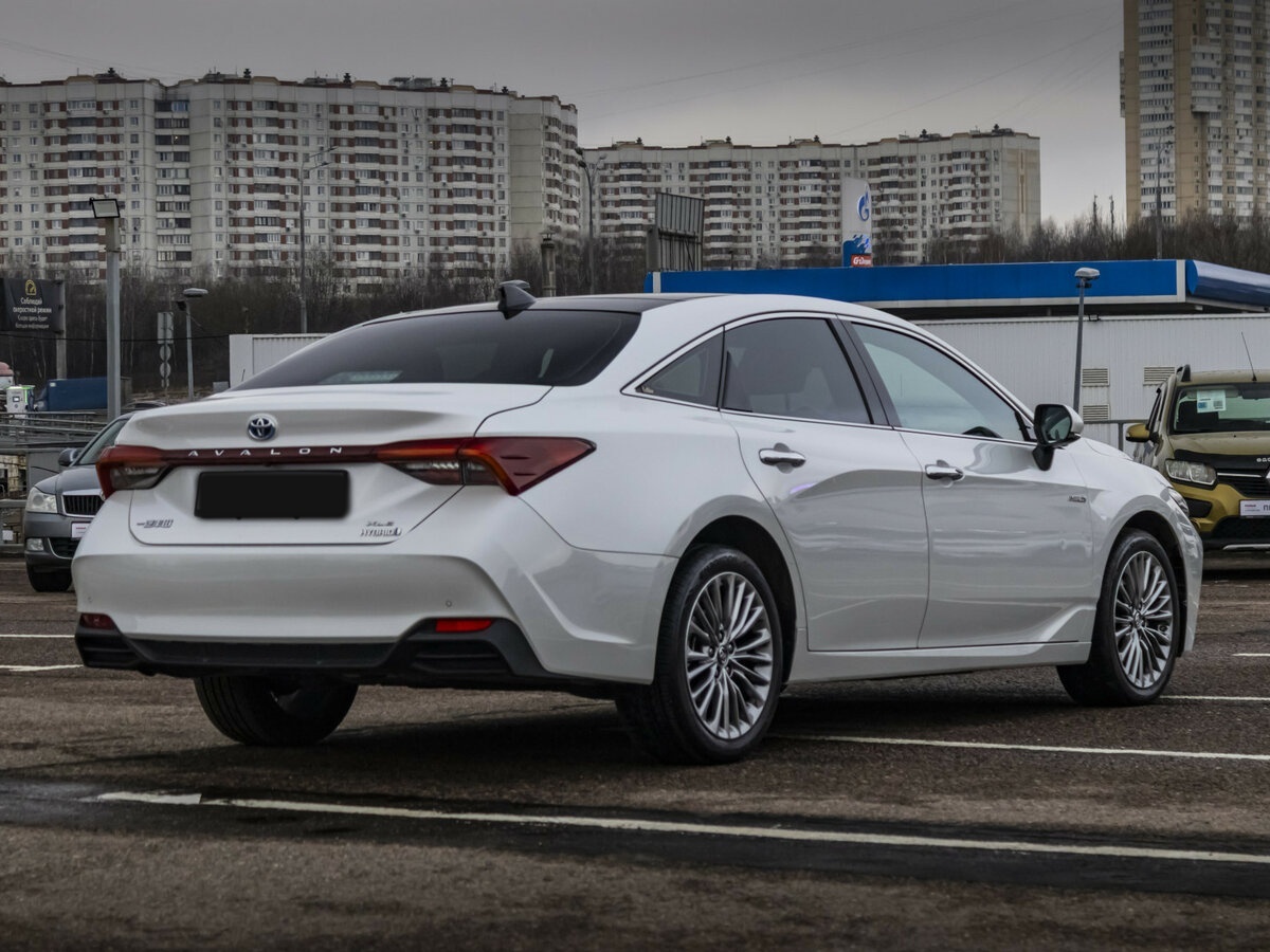 Toyota Avalon с пробегом — 2022 год. Фото: #4