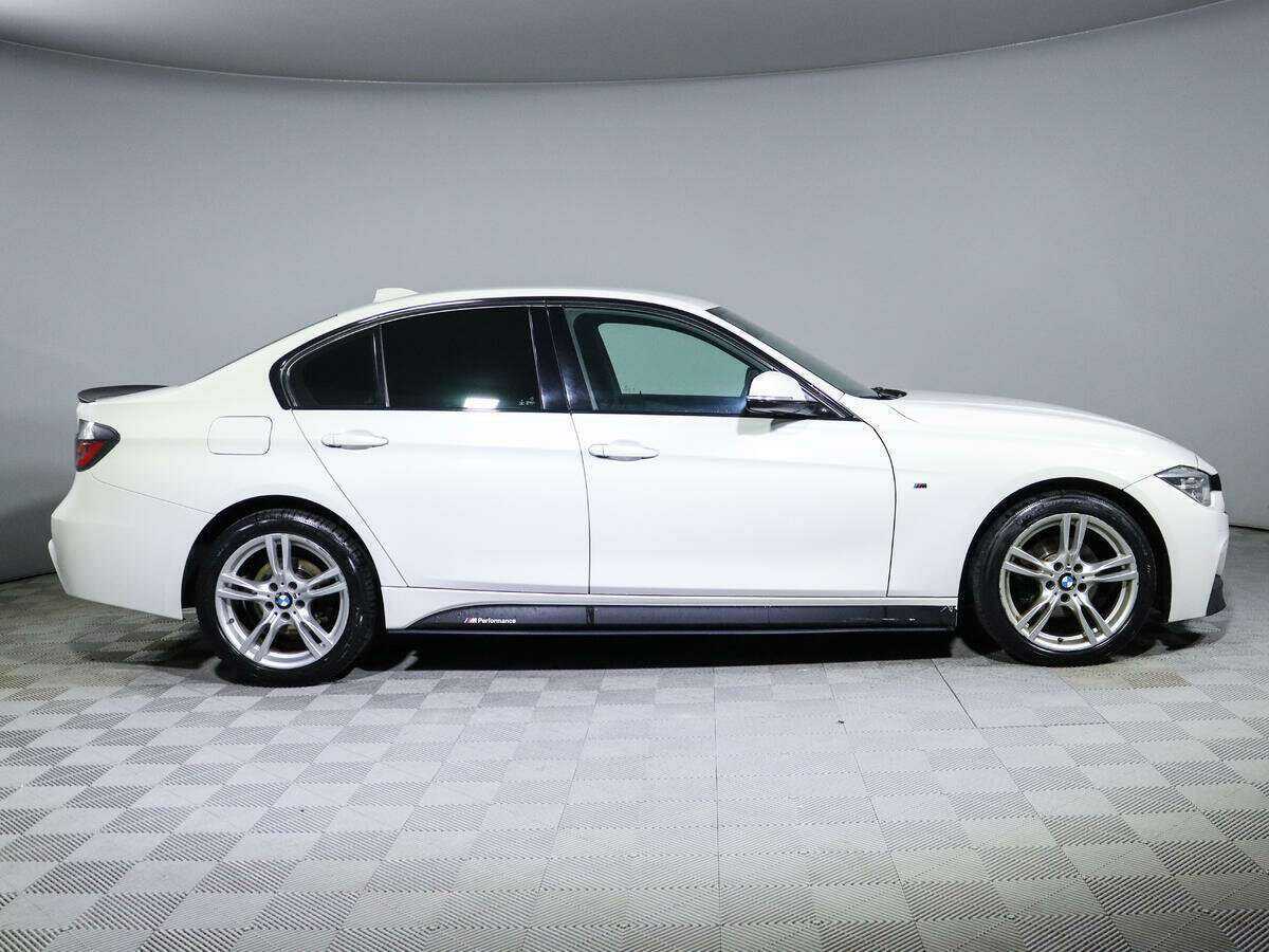 BMW 3 серии с пробегом — 2016 год. Фото: #3