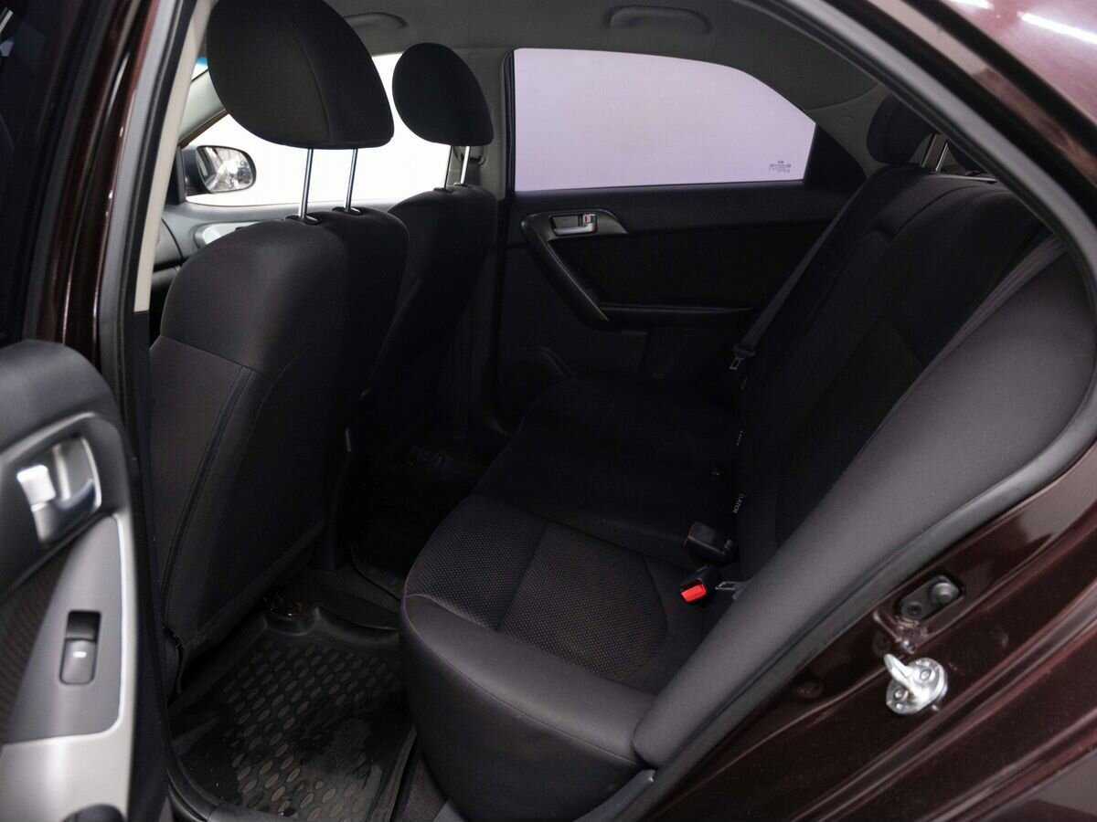 Kia Cerato с пробегом — 2011 год. Фото: #6