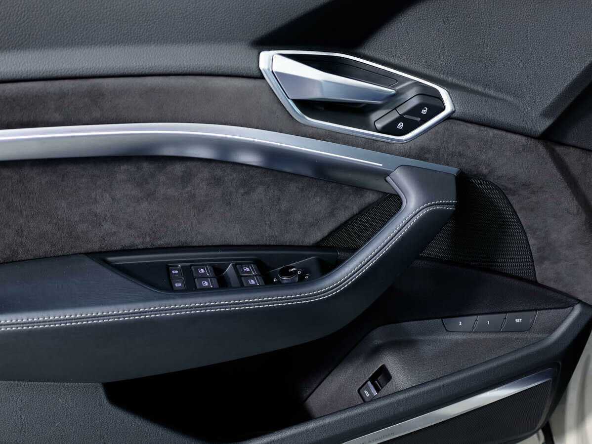 Audi e-tron с пробегом — 2021 год. Фото: #14