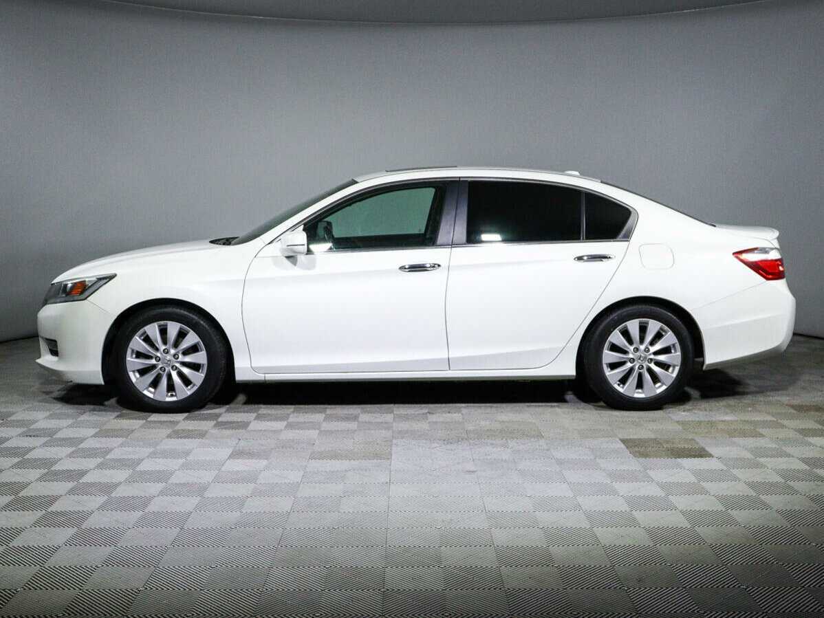 Honda Accord с пробегом — 2012 год. Фото: #6