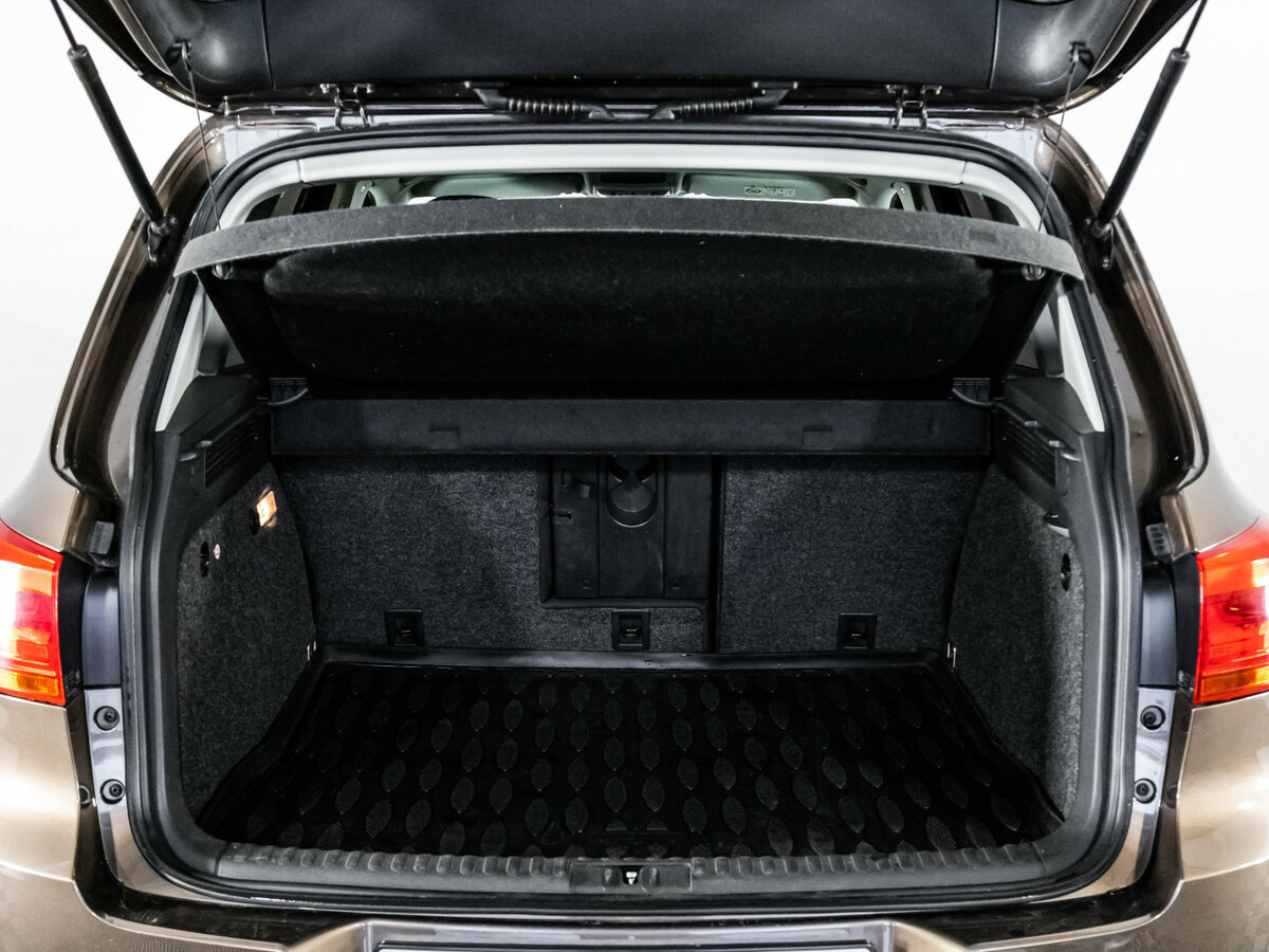 Volkswagen Tiguan с пробегом — 2014 год. Фото: #19
