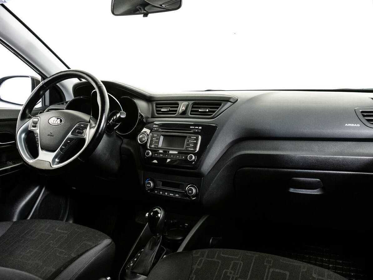 Kia Rio с пробегом — 2016 год. Фото: #6