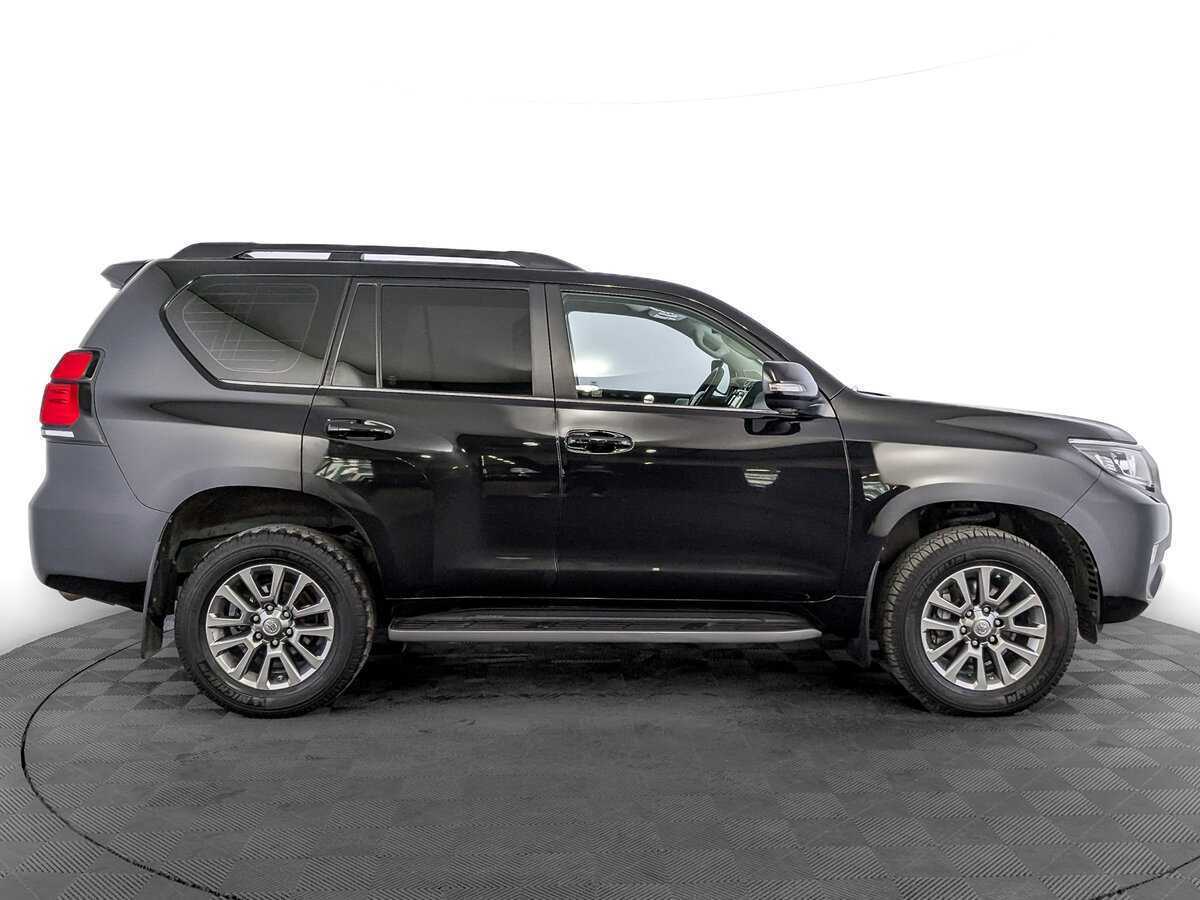 Toyota Land Cruiser Prado с пробегом — 2018 год. Фото: #3
