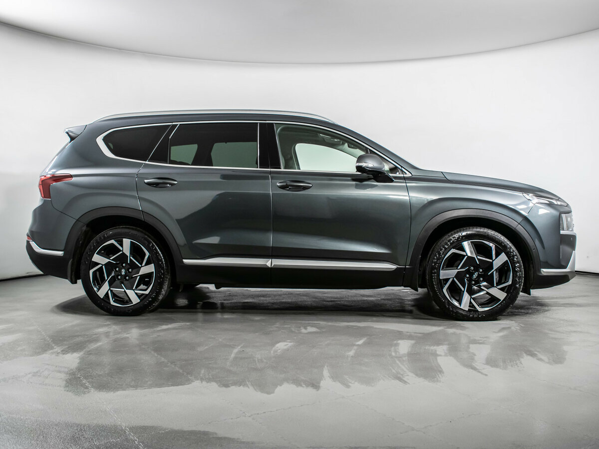 Hyundai Santa Fe с пробегом — 2022 год. Фото: #3