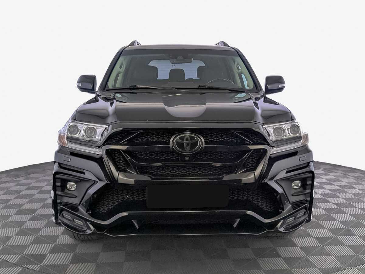 Toyota Land Cruiser с пробегом — 2018 год. Фото: #1