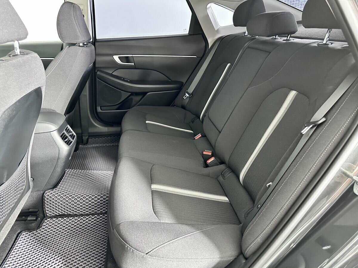 Hyundai Sonata с пробегом — 2022 год. Фото: #13