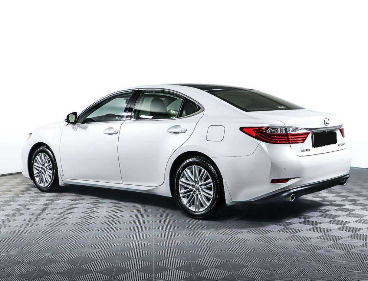 Lexus ES с пробегом — 2013 год. Фото: #6