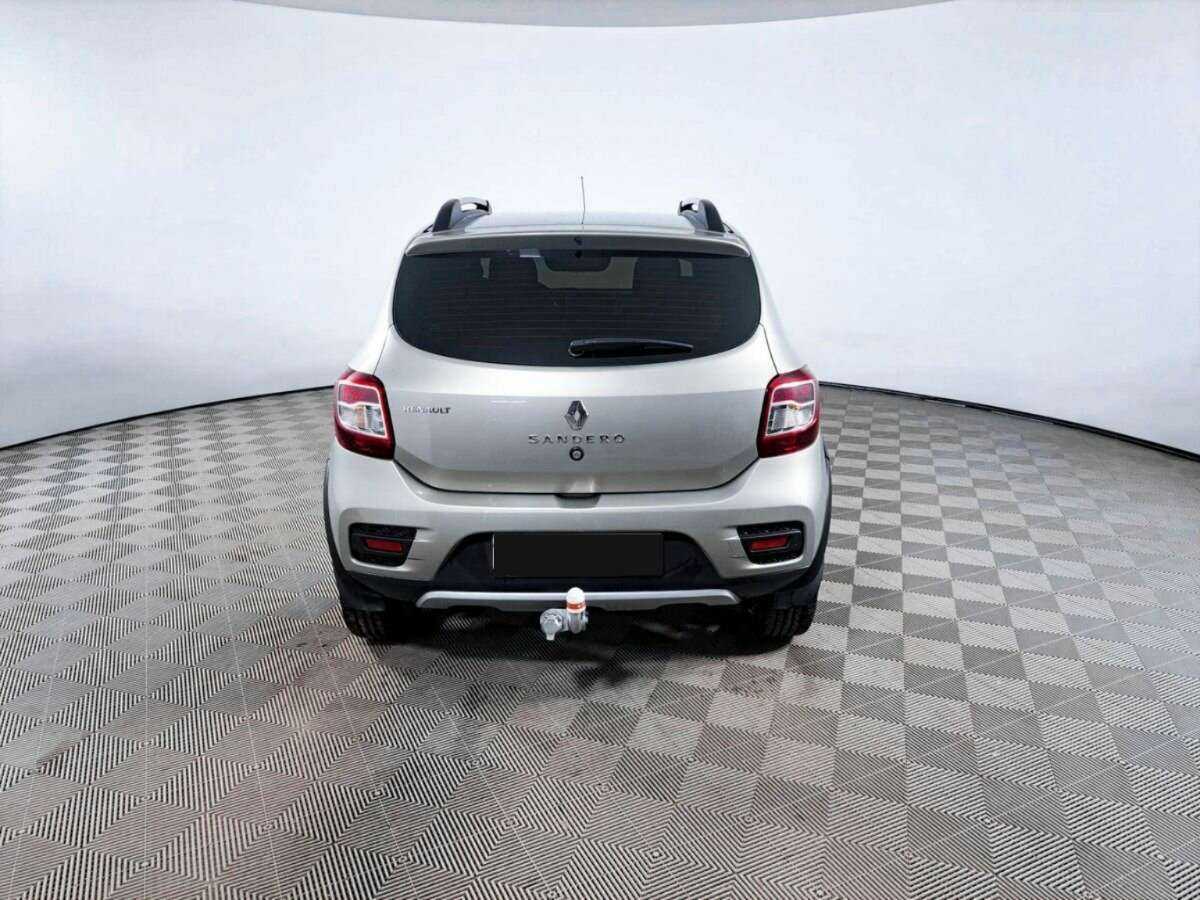 Renault Sandero с пробегом — 2017 год. Фото: #5