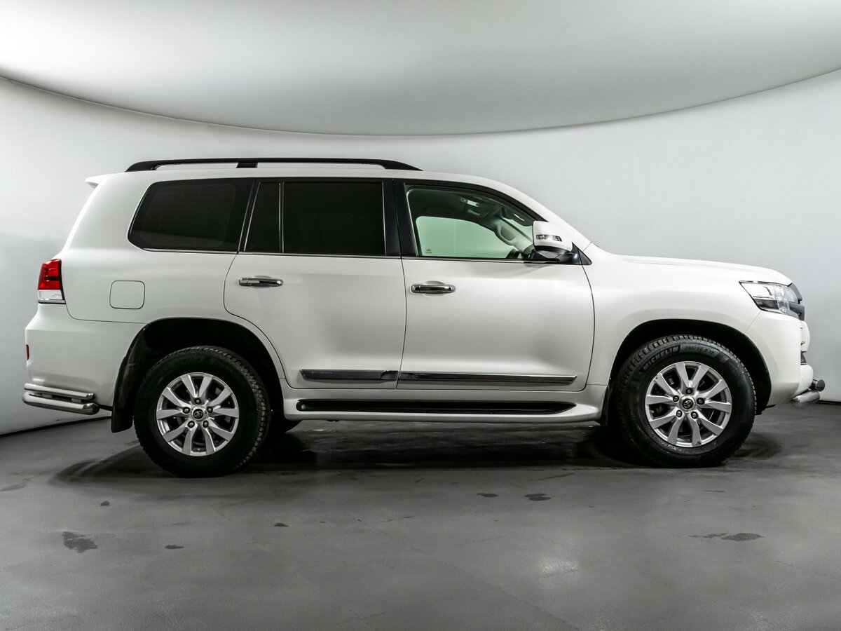 Toyota Land Cruiser с пробегом — 2019 год. Фото: #3