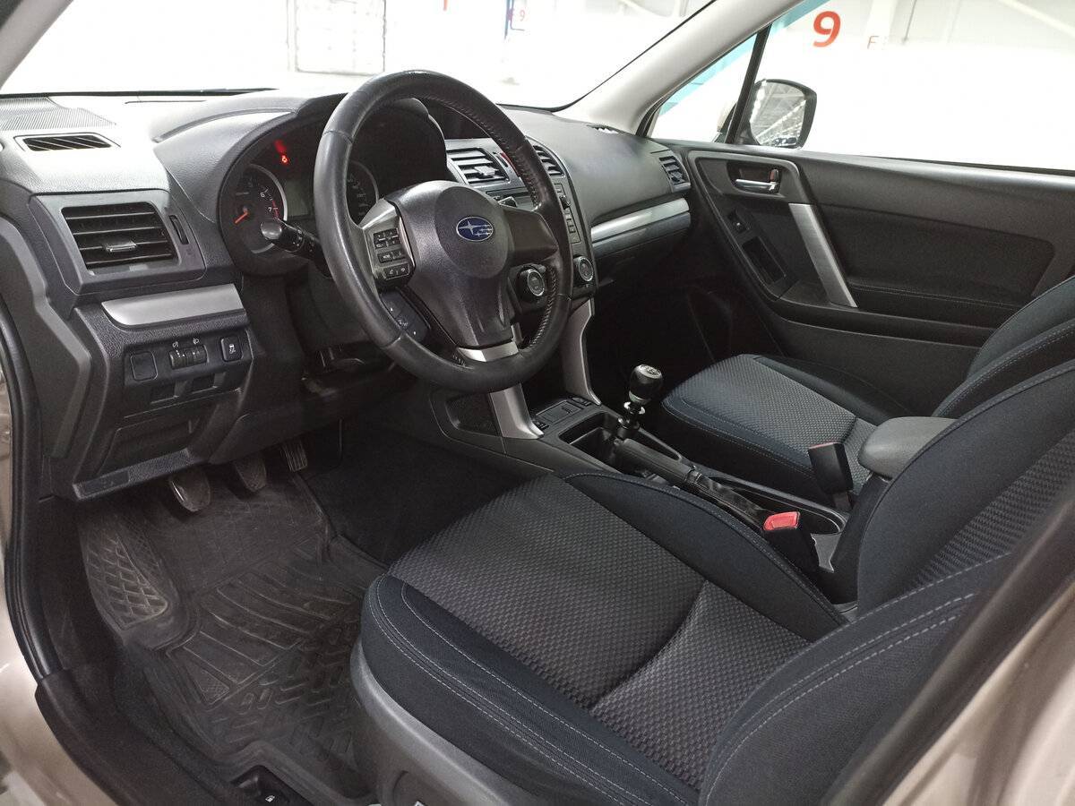 Subaru Forester с пробегом — 2014 год. Фото: #15