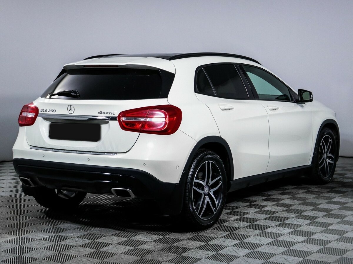 Mercedes-Benz GLA с пробегом — 2015 год. Фото: #3