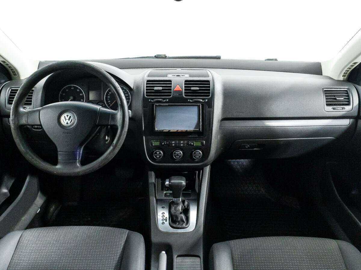 Volkswagen Jetta с пробегом — 2006 год. Фото: #12
