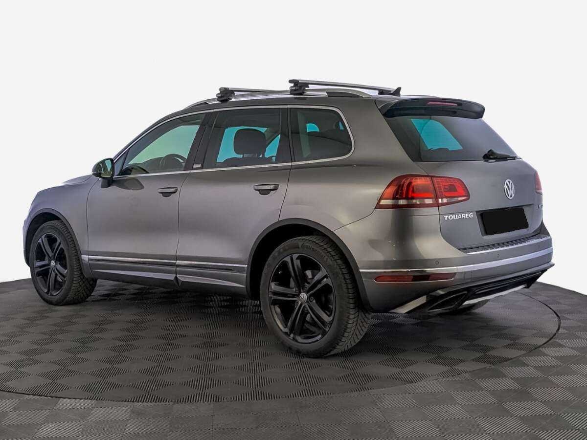 Volkswagen Touareg с пробегом — 2017 год. Фото: #6