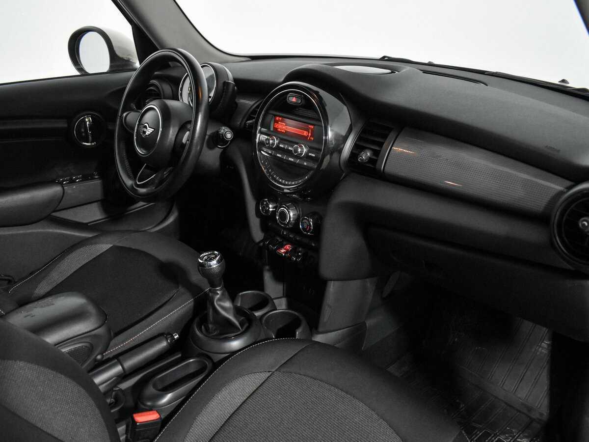 Mini Hatch с пробегом — 2015 год. Фото: #13