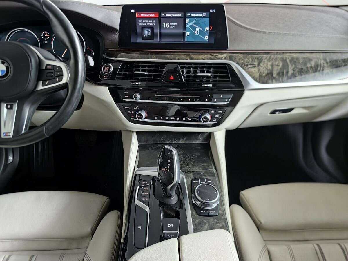 BMW 5 серии с пробегом — 2017 год. Фото: #10
