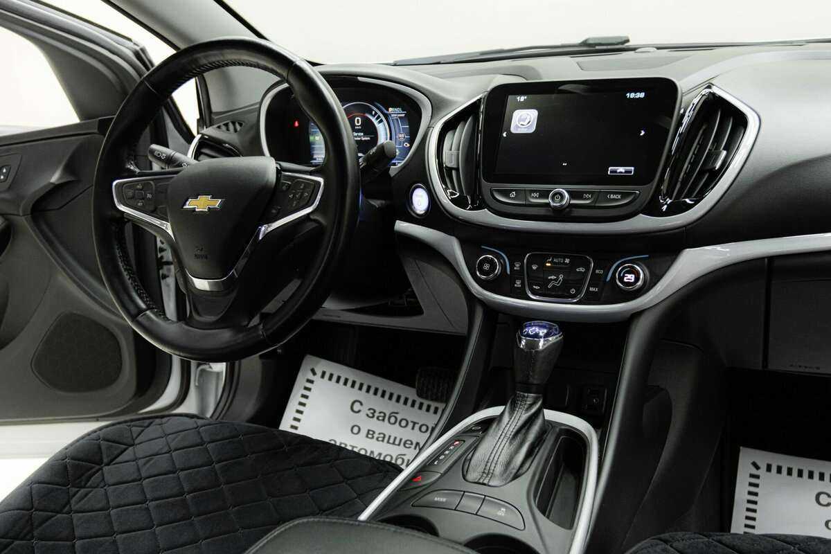Chevrolet Volt с пробегом — 2016 год. Фото: #9