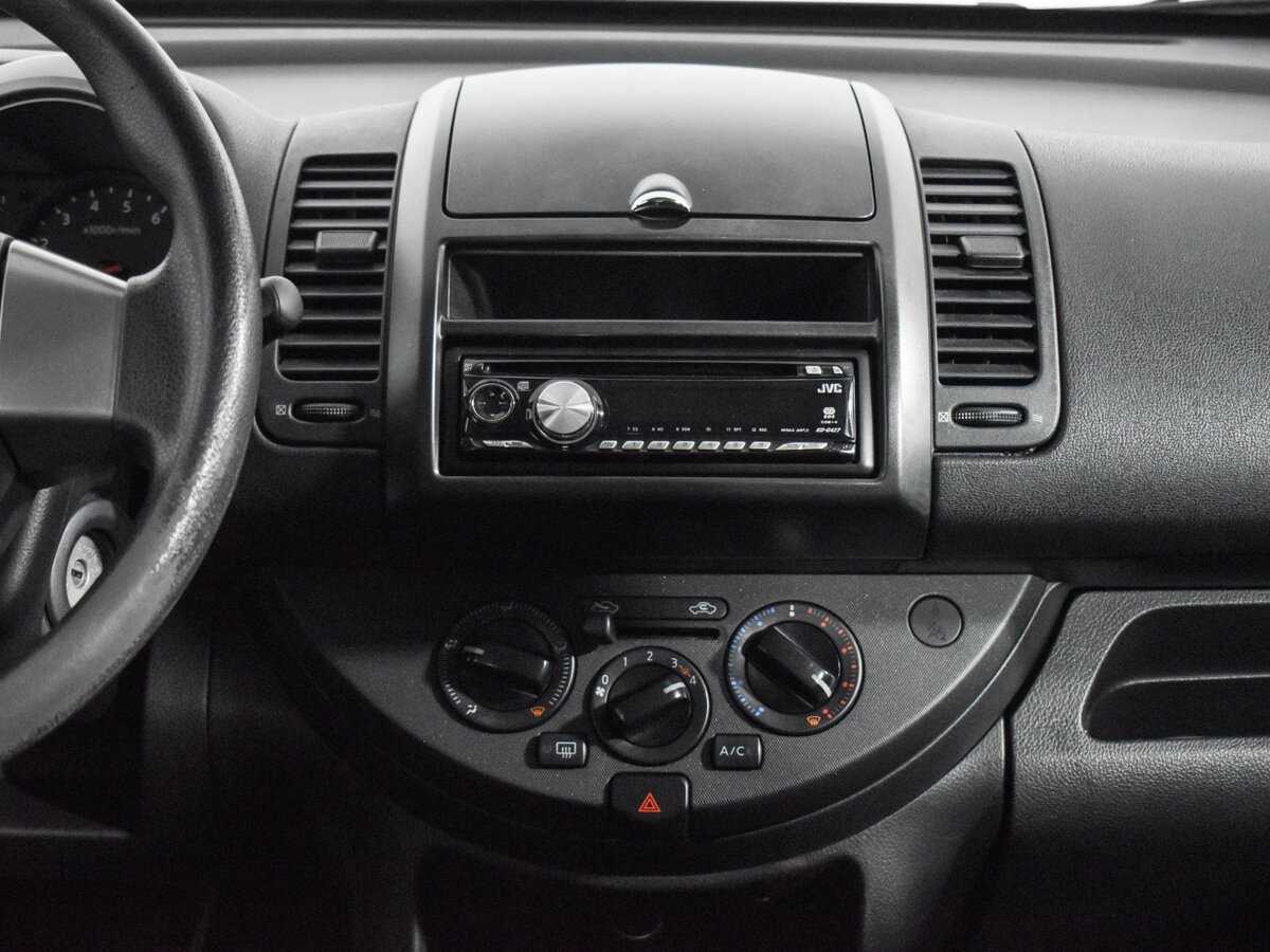 Nissan Note с пробегом — 2008 год. Фото: #14