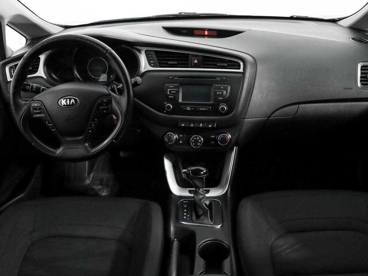 Kia Ceed с пробегом — 2016 год. Фото: #11
