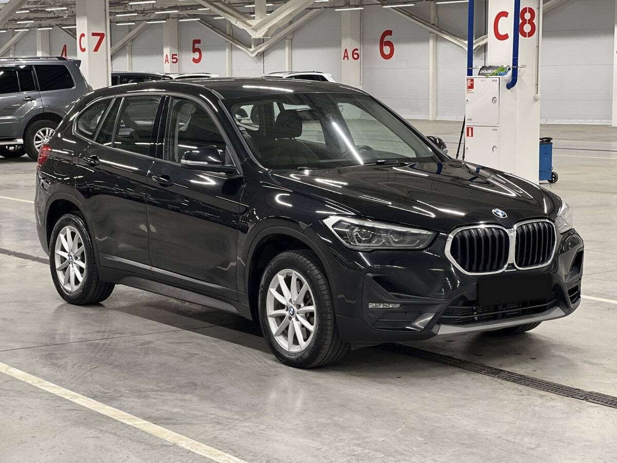 BMW X1 с пробегом — 2021 год. Фото: #2