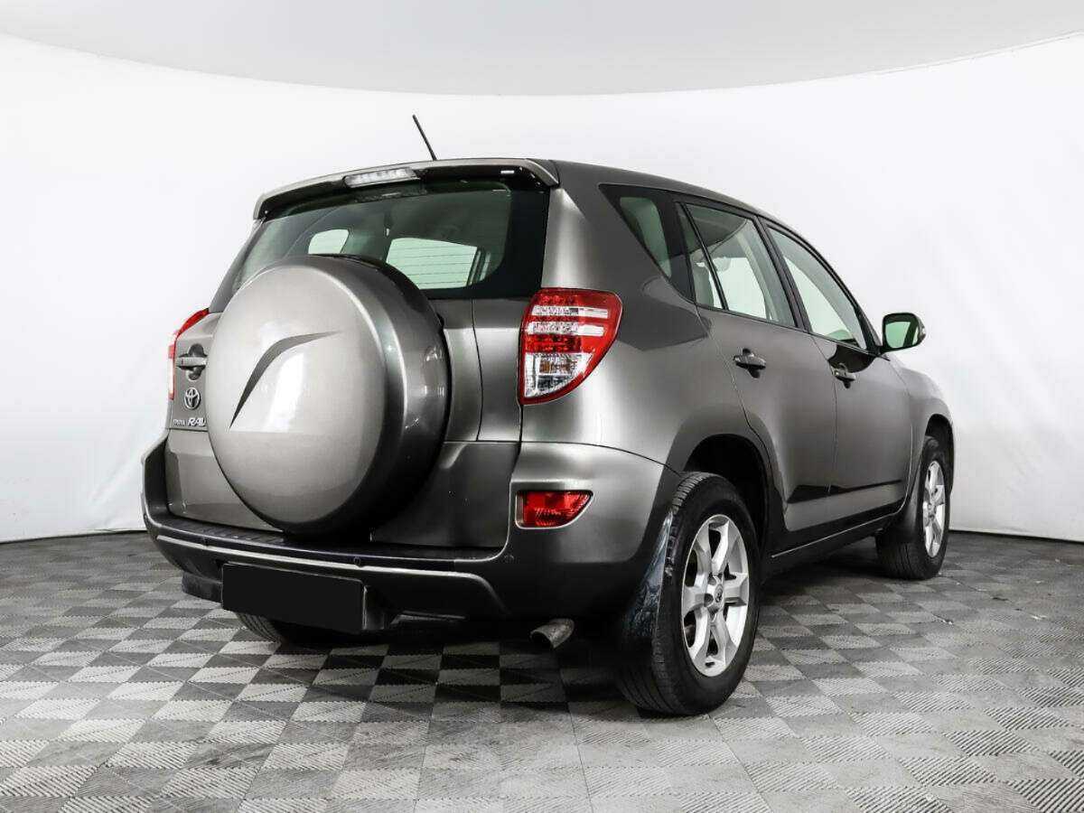 Toyota RAV4 с пробегом — 2011 год. Фото: #4