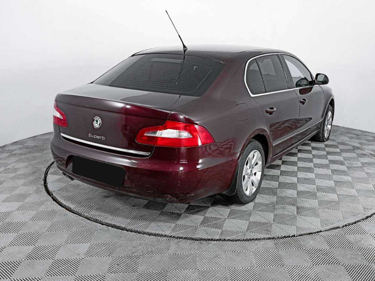 Skoda Superb с пробегом — 2009 год. Фото: #4