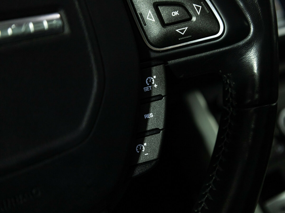 Land Rover Range Rover Evoque с пробегом — 2015 год. Фото: #16