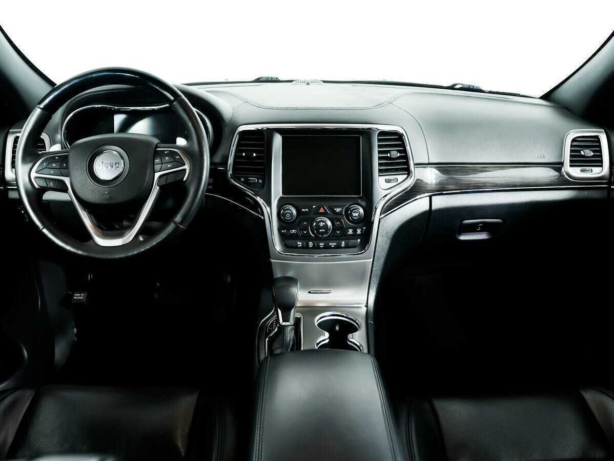 Jeep Grand Cherokee с пробегом — 2017 год. Фото: #8