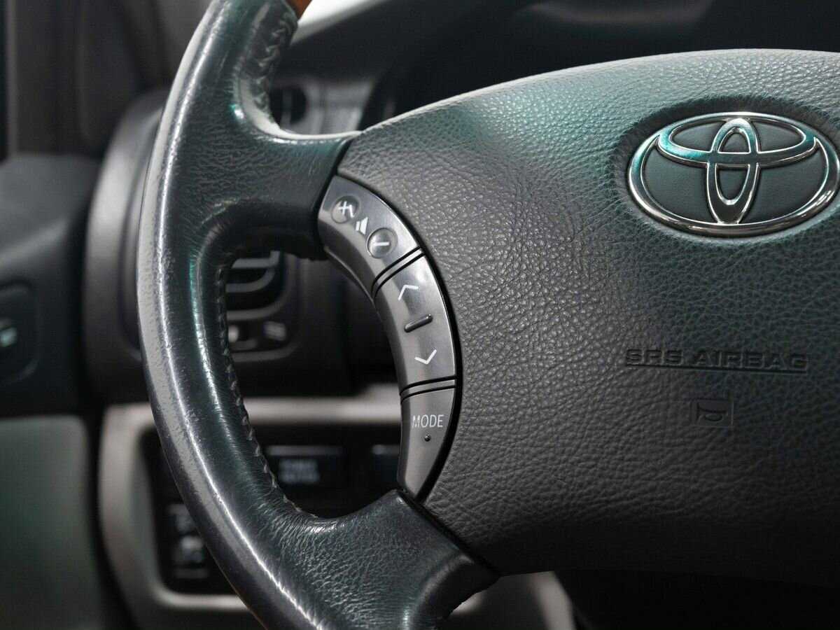 Toyota Land Cruiser с пробегом — 2007 год. Фото: #16