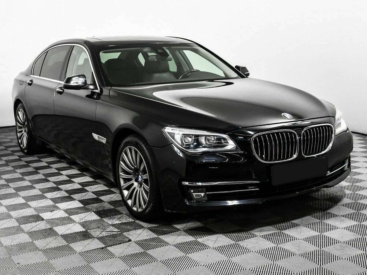 BMW 7 серии с пробегом — 2012 год. Фото: #2