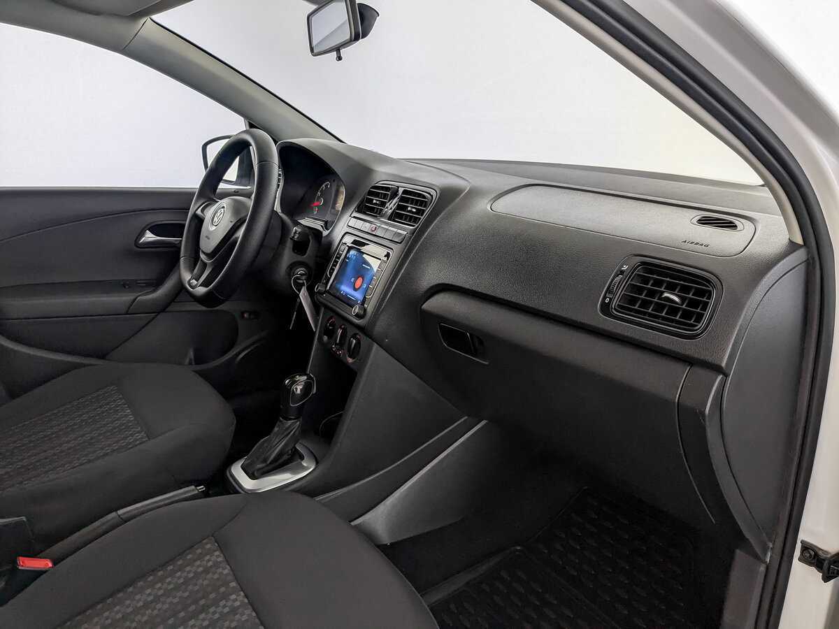 Volkswagen Polo с пробегом — 2020 год. Фото: #10