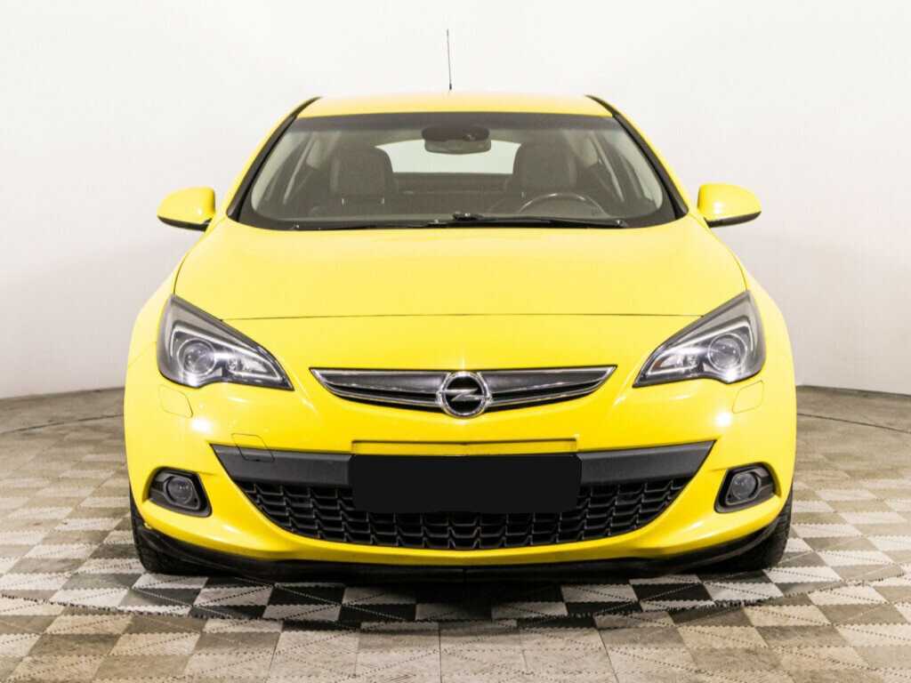 Opel Astra с пробегом — 2011 год. Фото: #1