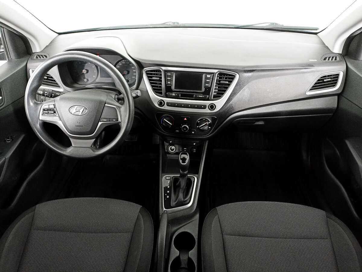 Hyundai Solaris с пробегом — 2017 год. Фото: #11