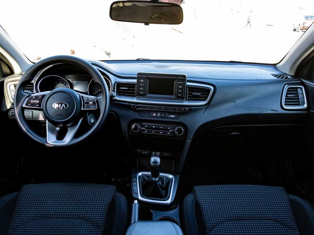 Kia Ceed с пробегом — 2019 год. Фото: #7