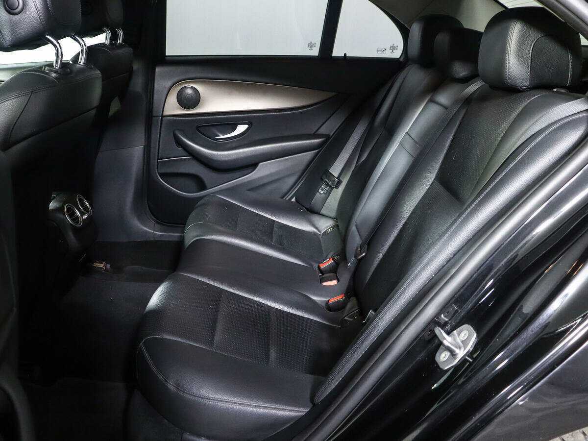 Mercedes-Benz E-Класс с пробегом — 2017 год. Фото: #9