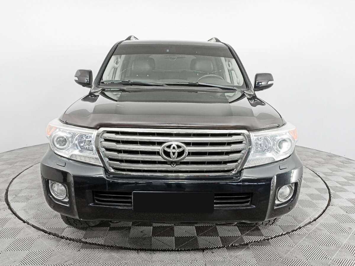 Toyota Land Cruiser с пробегом — 2013 год. Фото: #1