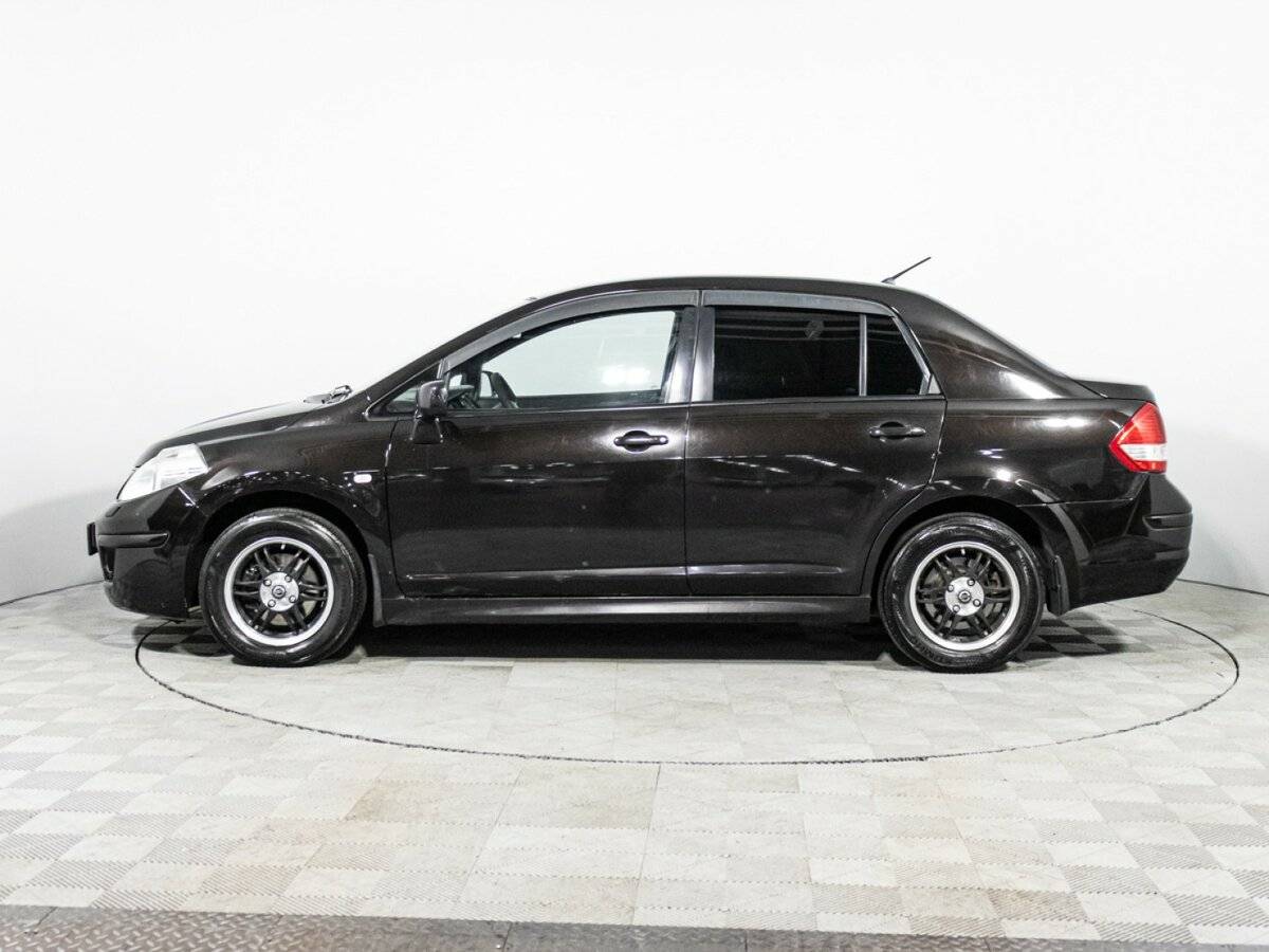 Nissan Tiida с пробегом — 2010 год. Фото: #7