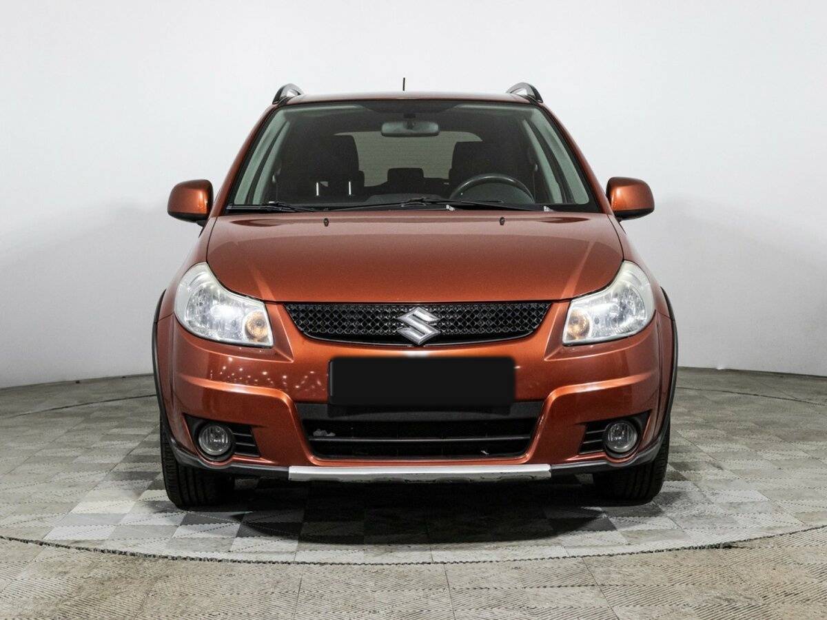 Suzuki SX4 с пробегом — 2010 год. Фото: #1