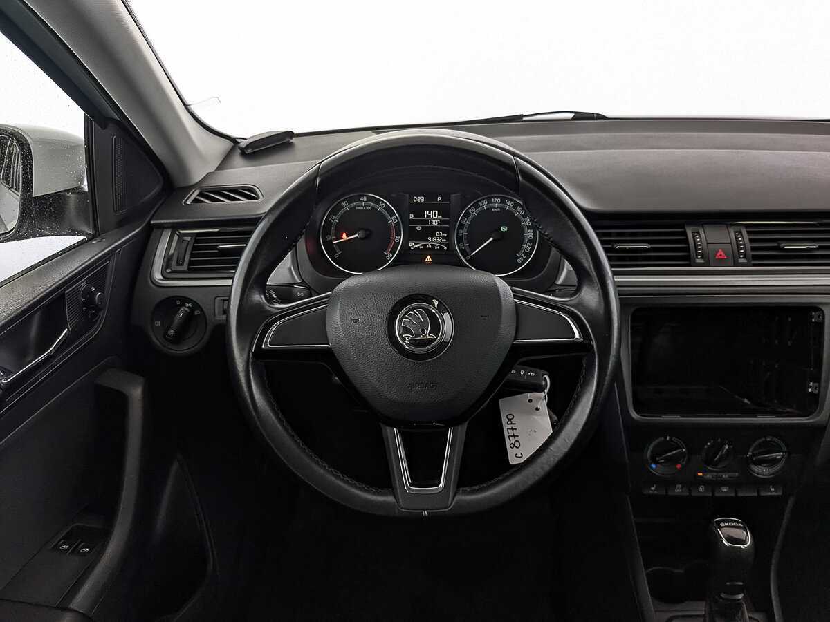 Skoda Rapid с пробегом — 2019 год. Фото: #18