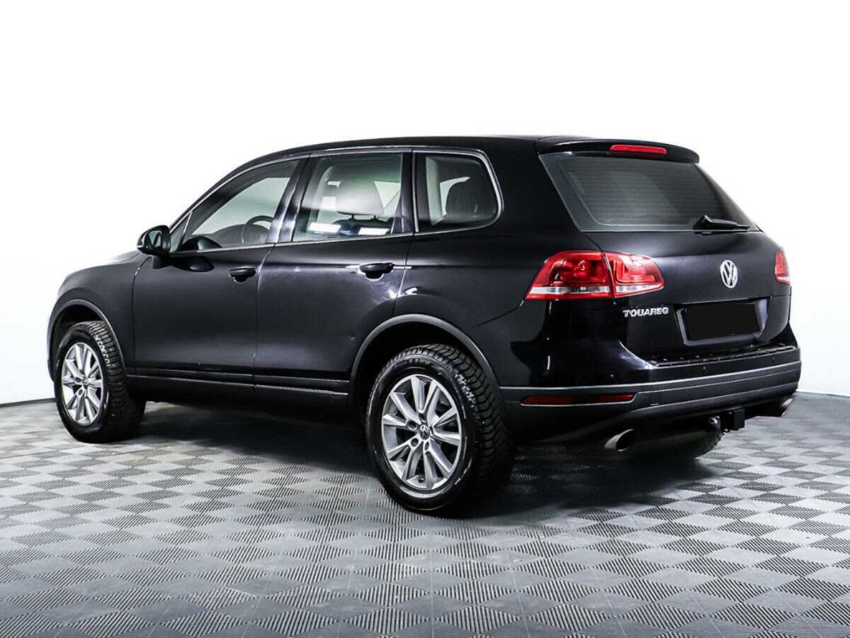 Volkswagen Touareg с пробегом — 2015 год. Фото: #6