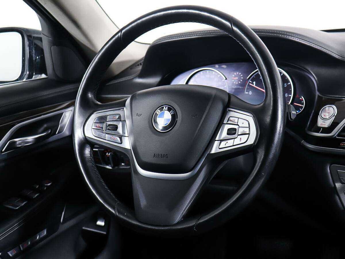 BMW 7 серии с пробегом — 2016 год. Фото: #14