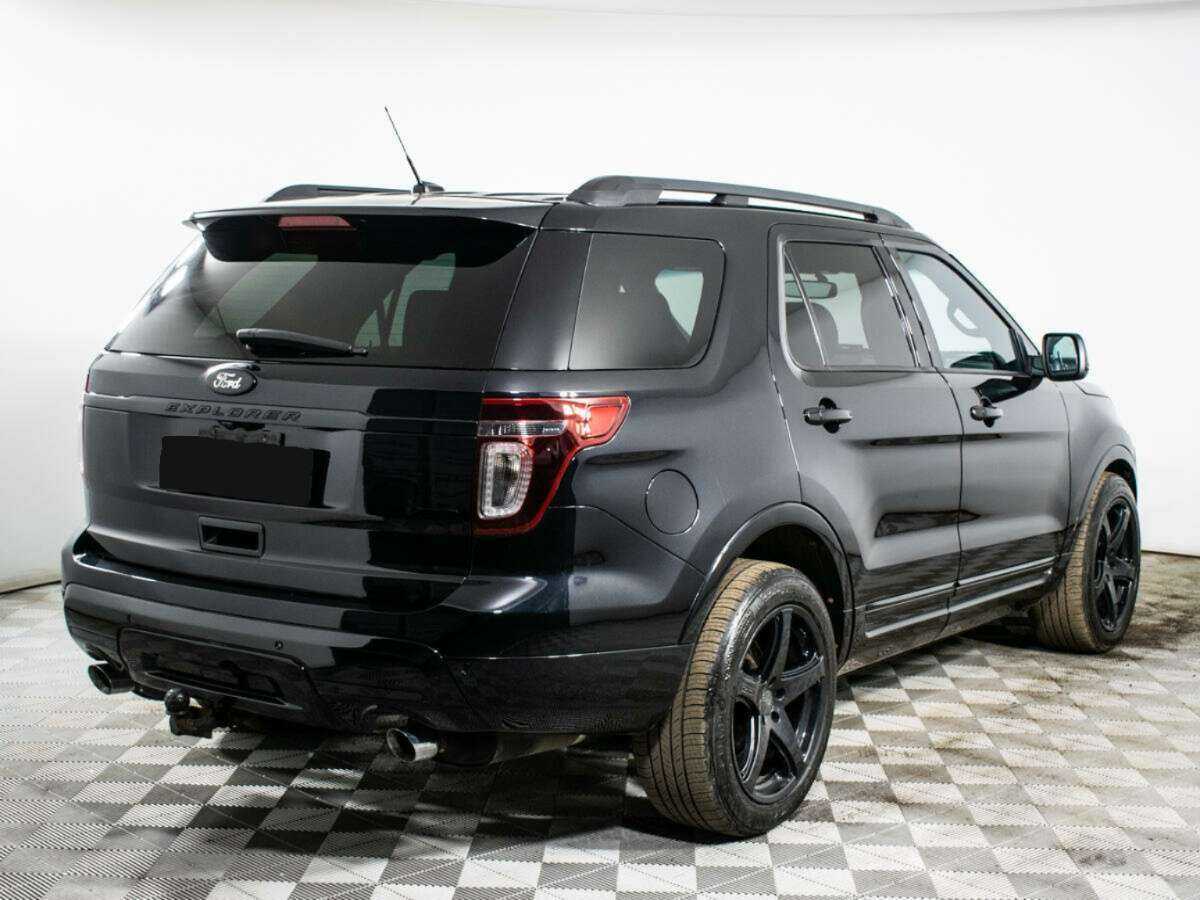 Ford Explorer с пробегом — 2013 год. Фото: #3