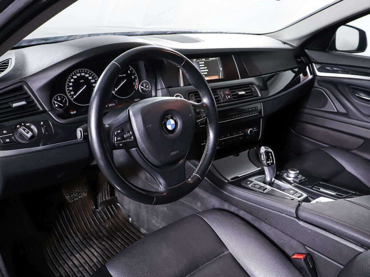 BMW 5 серии с пробегом — 2015 год. Фото: #12