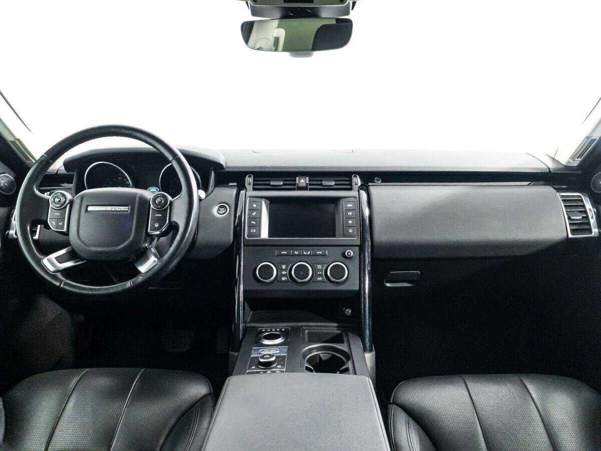 Land Rover Discovery с пробегом — 2017 год. Фото: #12
