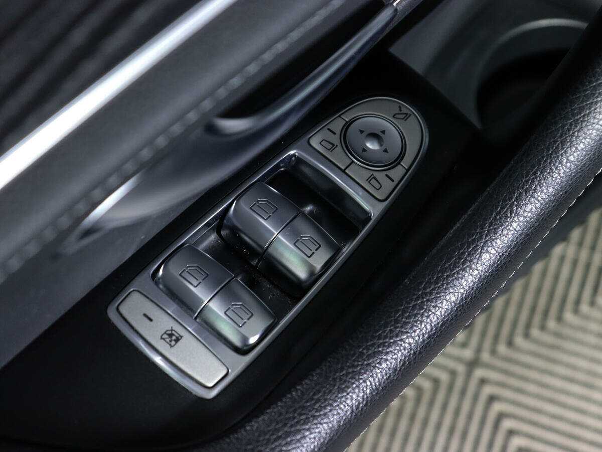 Mercedes-Benz E-Класс с пробегом — 2020 год. Фото: #12