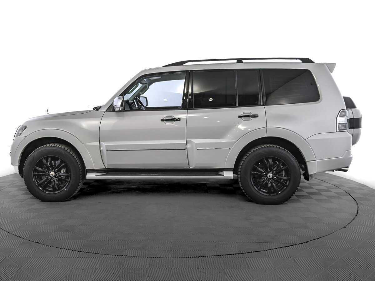 Mitsubishi Pajero с пробегом — 2019 год. Фото: #7