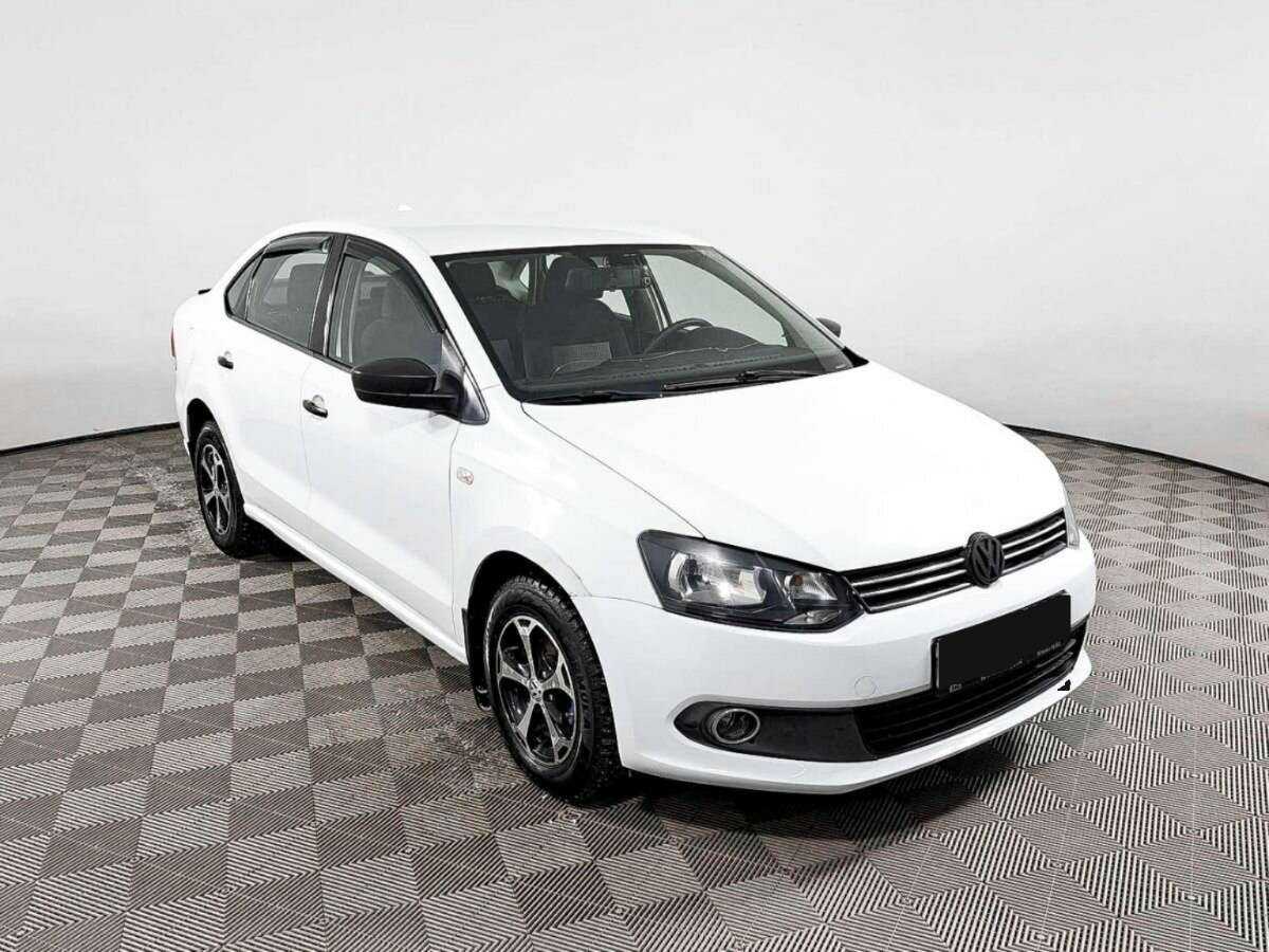 Volkswagen Polo с пробегом — 2014 год. Фото: #2
